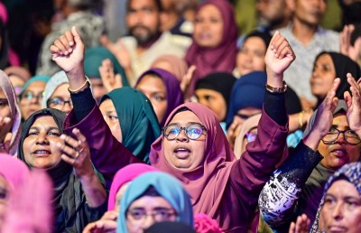 ދެވަނަ ބުރަށް މުއިއްޒުގެ ދައުވަތު އެހެން ޕާޓީތަކަށް، "އިސްކުރާނީ ރަހުމަތްތެރިކަމުގެ އަތް"
