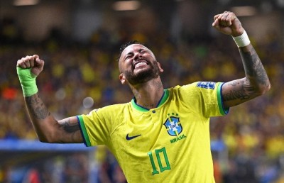 ޕެލޭގެ ގޯލް ޖެހުމުގެ ރެކޯޑް ނޭމާ އަށް