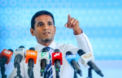 ޑިމޮކްރެޓްސް އޮތީ ދެ ޕާޓީއާ އެކު ވެސް މަޝްވަރާކުރަން ތައްޔާރަށް