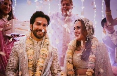 ވަރުން ދަވަން ކައިވެނިކޮށްފި