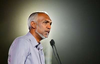 ދެ ދުވަސް ތެރޭގައި 25،000 މީހުން ރީރަޖިސްޓަރީ ކުރުމުން ސުވާލު އުފެދޭ: މުއިއްޒު