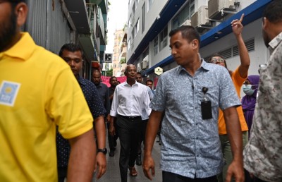 ރައީސް، މާލޭގައި ކޮންމެ ދުވަހަކު ދޮރުންދޮރަށް ހިންގަވަނީ