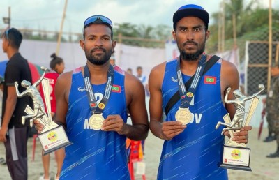 ފައިނަލްގައި އިންޑިއާ ޕެއާ އަތުން ބަލިވެ އެޑަމް އާއި ކުޑަކާއްޓޭ އަށް ތަށި ދިފާއު ނުކުރެވުނު