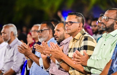 ސިފައިންނާއި ފުލުހުންގެ މުސާރަ ދެ ގުނަ ބޮޑުކޮށްދޭނަން: މުއިއްޒު