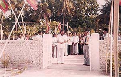 އީސާ ހުސެއިން: މީދޫގެ ތަރައްގީގެ ބިންގާ އަޅުއްވައިދެއްވި