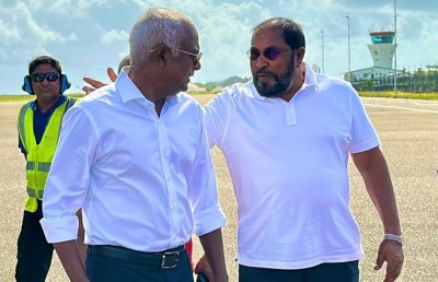 ރައީސް ސަން އައިލެންޑުން ފުރާވަޑައިގެންފި، އެކަމަކު ގާސިމާ އެކު މަޝްވަރާތައް ކުރިއަށް