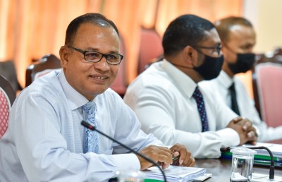 މިއީ ބަރުލާމާނީގެ ސައްލާކުރަންވީ ވަގުތެއް ނޫން: އާދަމް ޝަރީފް
