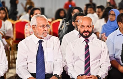 ފާރިސް ވެސް ދެވަނަ ބުރުގައި އެއްވެސް ކެންޑިޑޭޓަކަށް ތާއީދު ނުކުރައްވަން ނިންމަވައިފި