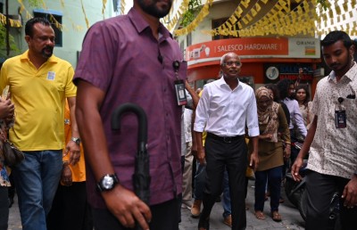 މަޖިލީހުން ނިންމައިފި ނަމަ އޮކްޓޯބަރުގައި ނިޒާމީ ވޯޓު ނަގަން ދެވަނަ ބުރުގެ ކުރިން އީސީ އަށް އަންގާނަން: ރައީސް