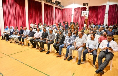 ޑިމޮކްރެޓްސްގެ ޝަރުތަކީ އެމްޑީޕީ އަށް ނިޒާމީ ވޯޓު، ޕީޕީއެމަށް ސަރުކާރުގެ ހިއްސާ
