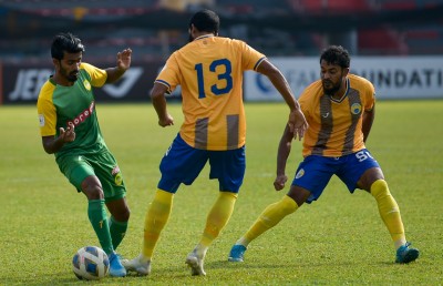 ވެލެންސިއާ ބަލިކޮށް މާޒިޔާ އެއް ވަނައިގައި ލީޑުފުޅާކޮށްފި