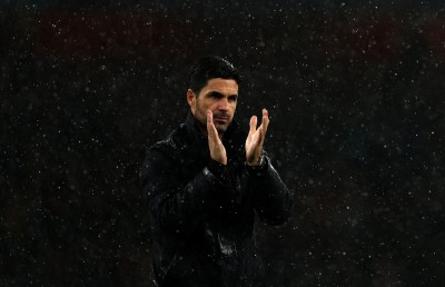 ހަ އަހަރުފަހުން ޗެމްޕިއަންސް ލީގަށް އާސެނަލް އެނބުރި އައުން ފަސޭހަ މޮޅަކުން