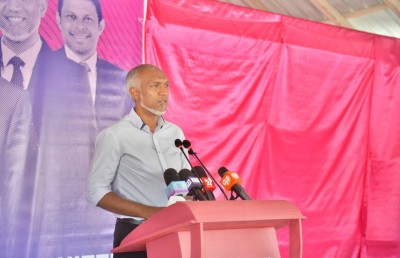 މުއިއްޒުގެ ޕްލޭންގައި ދިވެހި ފުޓްބޯޅައިގެ ޖޯޝު އަނބުރާ ގެނައުން