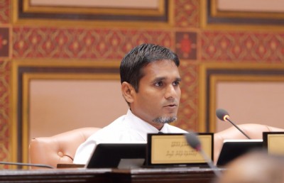 ނިޒާމް ބަދަލުކުރުމާއި ބާރުތައް ބެހުން: ރަނގަޅު ވަގުތަކީ ކޮބާ؟