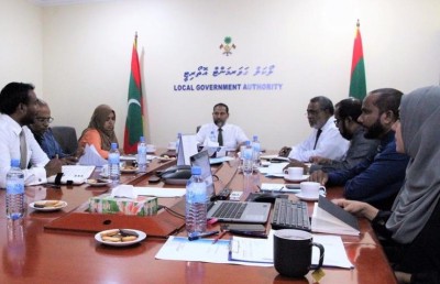 ބޭނުންވެގެން އުޅެނީ އެލްޖީއޭ ހިންގާނެ ފުލްޓައިމް މިނިސްޓަރެއް: މުއިއްޒު