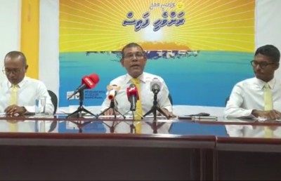 ކައުންސިލްތައް މިނިވަންކޮށް، މި ނުކުތީ އިދިކޮޅު ތިން ބަލިކުރަން: ނަޝީދު