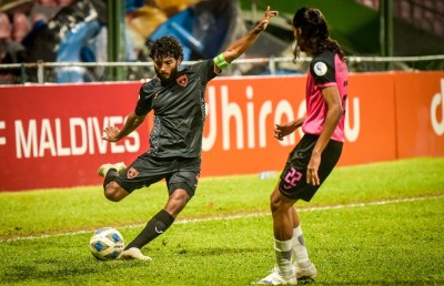 ޔުނައިޓެޑް ވިކްޓްރީ ބަލިކޮށް އީގަލްސް އަށް ހިތްހަމަޖެހުމެއް