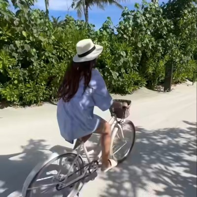 ސޮނާކްޝީ ޗުއްޓީއަށް ޕަޓީނާ މޯލްޑިވްސްގައި