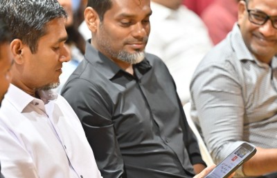 ޑިމޮކްރެޓްސްގެ އެތެރޭގެ އިންތިހާބު ޑިސެންބަރުގައި، ރައީސް ކަަމަށް އަމްރު ވާދަކުރައްވަނީ