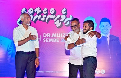 ފޮނަދޫ ދާއިރާގެ މެންބަރު މޫސާ ސިރާޖު ޕީޕީއެމަށް ސޮއިކުރައްވައިފި