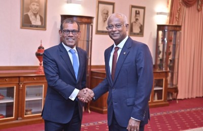 ނިޒާމީ ވޯޓަށް އެއްބަސްވެވިފައި ވަނިކޮށް ދެ ރައީސުން ބައްދަލުކުރައްވައިފި