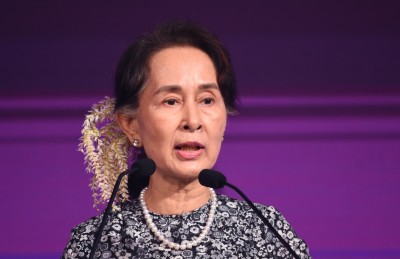 މިއަންމާ އަށް އަސްކަރީ ބަޣާވާތެއް ގެނެސް ސޫކީ ހައްޔަރުކޮށްފި