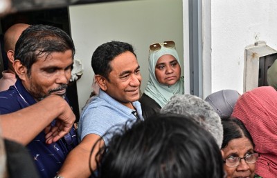 ޔާމީން ގެއަށް ބަދަލުކޮށްފި، ސަޕޯޓަރުން އުފަލުން