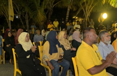 ބިން މިލްކުކުރެވޭ ގޮތަށް ހެދި މީހުން އޮޅުވާލަމުންދާއިރު އެކަން ހުއްޓުވީ މި ސަރުކާރުން: ރައީސް