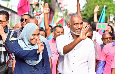 ދެ ކެންޑިޑޭޓުންގެ ވާދަވެރި، ފޯރިގަދަ ކެމްޕެއިނަކަށް ނިންމާލައިފި