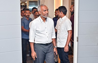 ރައީސް ބަލި ގަބޫލުކުރައްވައި މުއިއްޒަށް މަރުހަބާ ވިދާޅުވެއްޖެ
