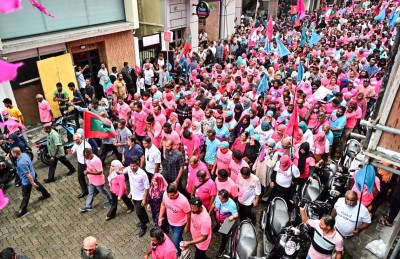 މުއިއްޒުގެ ކެމްޕެއިންގެ ފަހު ބަސް: އަނިޔާވެރިކަން ތާ އަބަދަށް ނިންމާނަން، ބޭރު ސިފައިން ނުތިބޭނެ