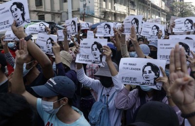 އިންޓަނެޓް ކަނޑާލައިގެން ވެސް މިއަންމާގެ ރައްޔިތުން ނުހުއްޓުވުނު