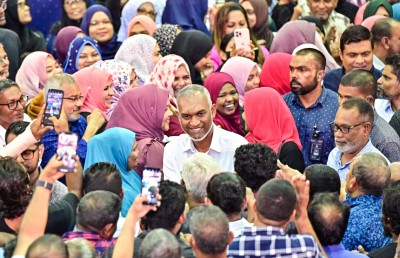 އަޅުގަނޑުގެ މައްޗަށް ހިނގާނީ ރައްޔިތުންގެ ބާރު އެކަނި: މުއިއްޒު