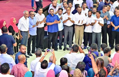 މުއިއްޒު ވިދާޅުވީ ފުރަތަމަ ދުވަހުން ފެށިގެން ބާރު ސްޕީޑުގައި ސަރުކާރު ހިނގާނެ ކަމަށް