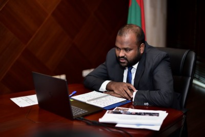 ވަޒީފާތައް އިއާދަކޮށް ވިޔަފާރިތައް ކޮޅަށް ޖެހުމަކީ ފަތުރުވެރިކަމުގެ ބިންގާ: އަލީ ވަހީދު