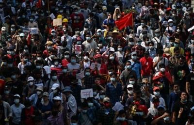 އިންޓަނެޓް ކަނޑާލައިގެން ވެސް މިއަންމާގެ ރައްޔިތުން ނުހުއްޓުވުނު