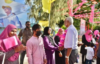 މުއިއްޒުގެ މަންމާފުޅުގެ ޔަގީންކަން: ދަރިކަލުންނަށް ވާނެ، ކޮށްދޭނެ!