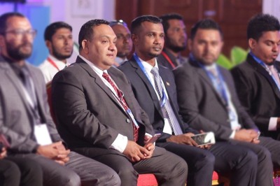 ގޭގައި ތިއްބަސް ކުޅުންތެރިން ފިޓްނަސްއަށް ބަލަންޖެހޭނެ: ޑރ. ޝަކީބް