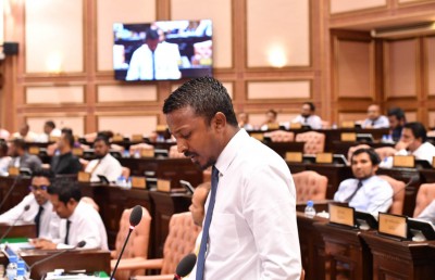 ގުޅީފަޅު ހިއްކުން: ފަރުތަކަށް ގެއްލުންވާ މައްސަލަ މަޖިލީހަށް