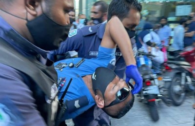 ހަމަނުޖެހުމާއި އަނިޔާއިން މުޒާހަރާ ނިމުނު އިރު ފާޑުކިޔުން