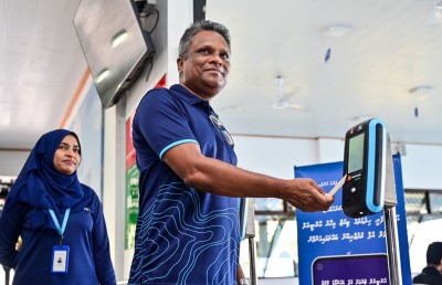 މާލެ ސަރަހައްދުގެ ފެރީތަކުގައި ކާޑުން ފައިސާ ދެއްކޭ ގޮތް ހަދައިފި