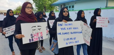 ގުރުއާން ކްލާސް ހިންގާ މީހަކު ދަރިވަރުންތަކަކާ ބެހުނު މައްސަލައެއް ބަލަނީ