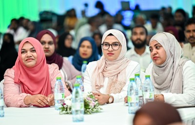 މިހާރު މިވާ ގޮތެއް ނުވާނެ، އާ ސަރުކާރު ކައުންސިލްތަކަށް އެއްބާރުލުން ދޭނެ: މުއިއްޒު