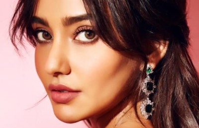 ބޮލީވުޑްގެ ޚަބަރުތައް ކުރުކޮށް