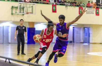 ރާއްޖޭގެ ބާސްކެޓަށް 50: ގެއެއްގެ ތެރެއިން ގައުމީ ކޯޓަށް