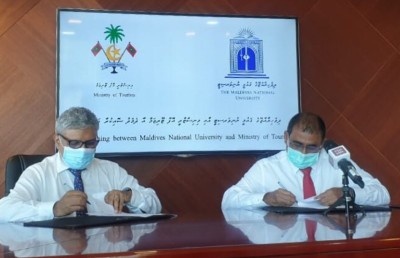 ޓޫރިޒަމް ދާއިރާ އަށް މީހުން ބިނާކުރުމާ ގުޅޭ އެއްބަސްވުމެއްގައި ސޮއިކޮށްފި