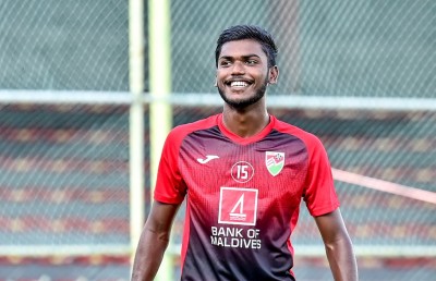 ޝަނާން: ކުޑަ ދުވަސްކޮޅެއް ތެރޭ ބޮޑު ކުރިއެރުމެއް ހޯދި އުންމީދީ ސްޓްރައިކަރު