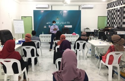 ކޮވިޑް-19: އައްޑޫގައި އެޑްމިޓްކޮށްގެން މިހާރު ފަރުވާދެނީ ތިން މީހަކަށް