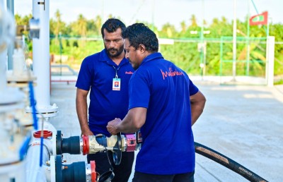 މާފަރު އެއާޕޯޓުގައި ގާއިމުކުރި މޯލްޑިވިއަންގެ ފުރަތަމަ ފިއުލް ފާމް ބޭނުންކުރަން ފަށައިފި