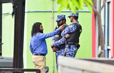 ފައިސާގެ މައްސަލަތަކުގެ ތަހުގީގަށް ފުލުހުން އެފްއޭއެމަށް ވަދެފި